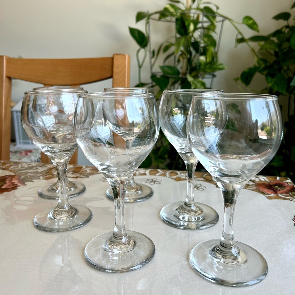 Set of 6 Wine Glasses